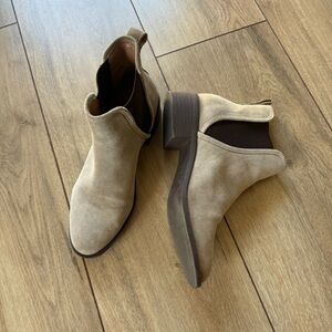Steve Madden Dares Chelsea Boots